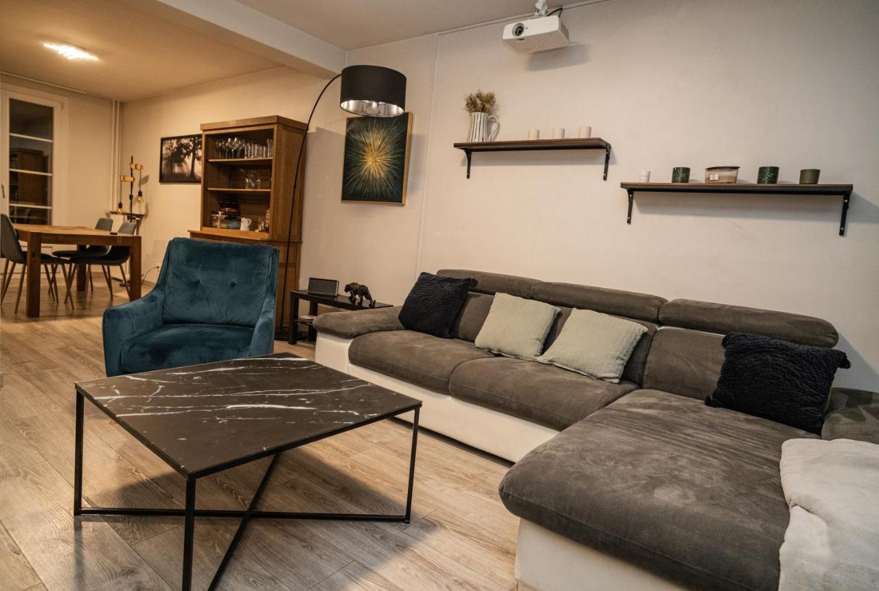 Apartamento Joli T2 Proche Du Metro Avec Vue Tour Eiffel Issy-les-Moulineaux Exterior foto